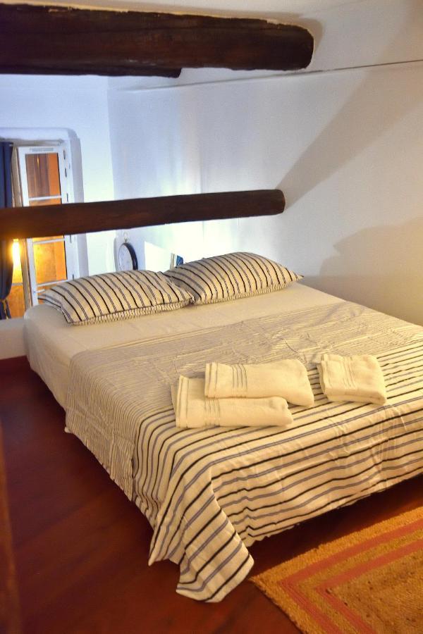 Apartment 33 On The Old Historic Senate Square Nice Ngoại thất bức ảnh