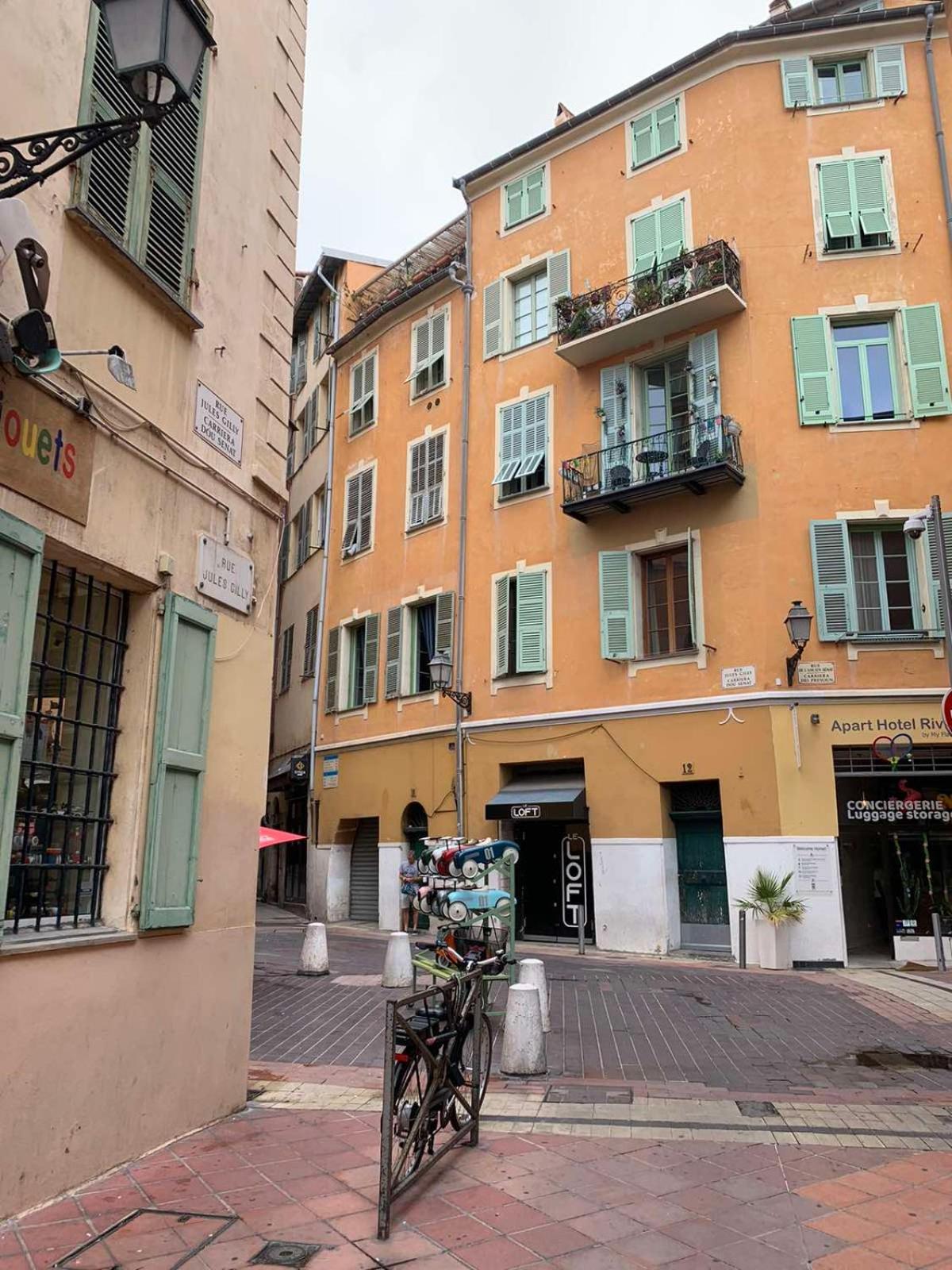 Apartment 33 On The Old Historic Senate Square Nice Ngoại thất bức ảnh
